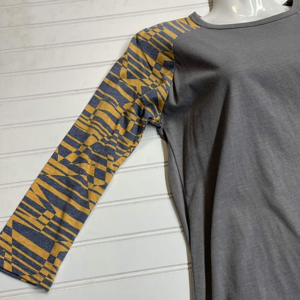 LulaRoe Abstract Randy Top-#0293 - Picture 4 of 12